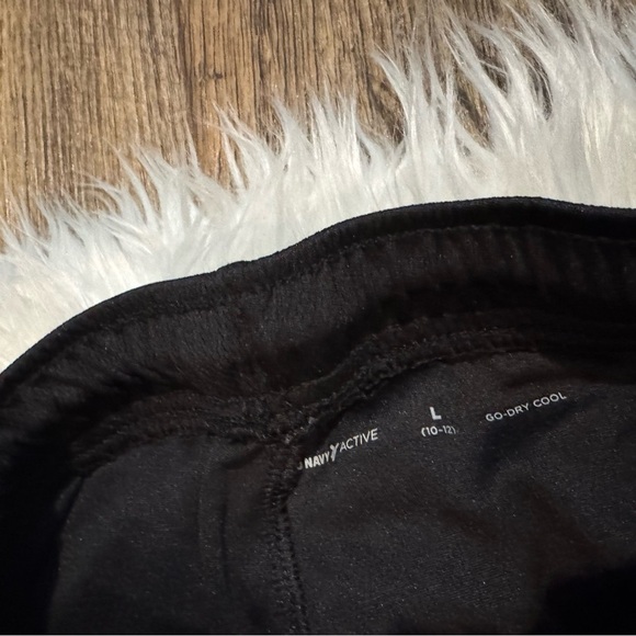 Old Navy Active Boys L 10-12 Black Go-Dry Cool Athletic Track Pants - Picture 2 of 5